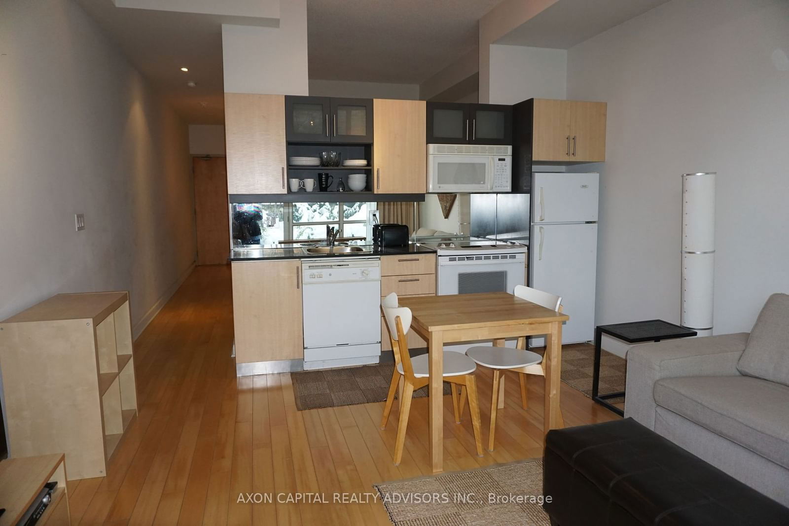 350 Wellington St W, unit G11 for rent