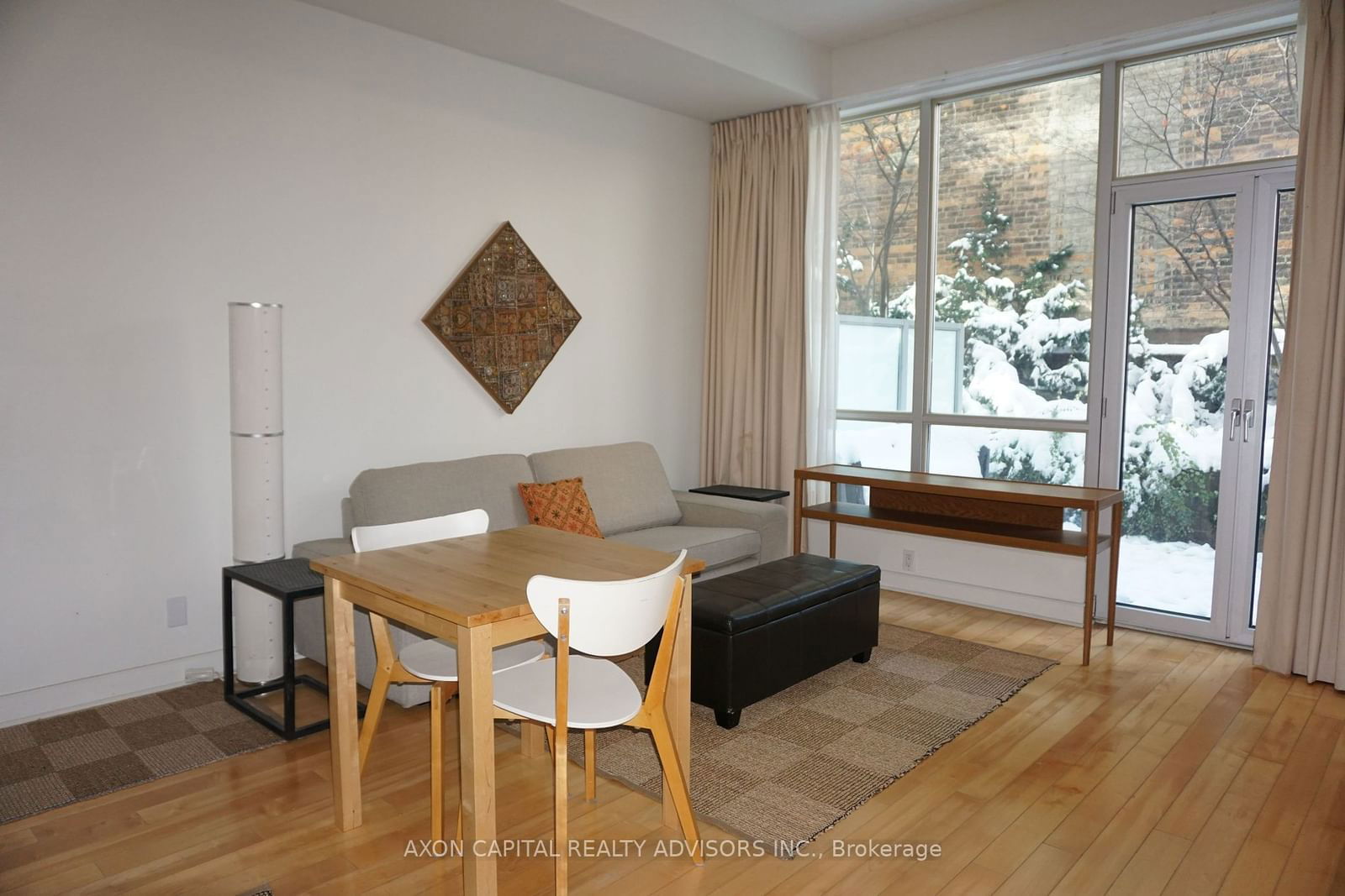 350 Wellington St W, unit G11 for rent