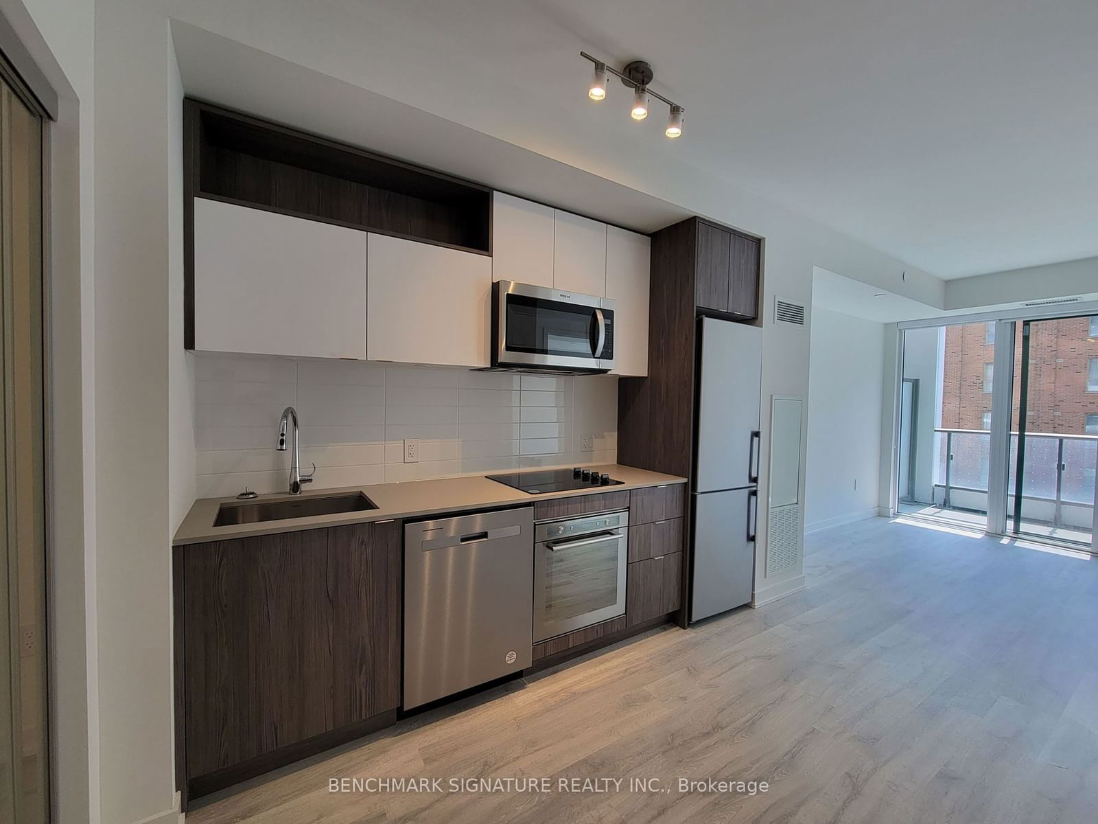 121 Lower Sherbourne St, unit 370 SW for rent