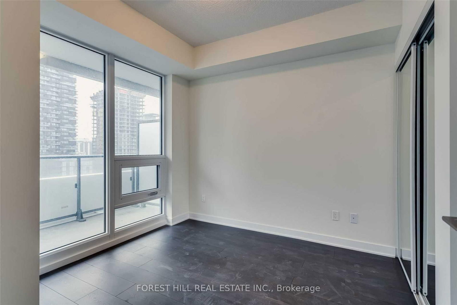 2221 Yonge St, unit 4311 for rent