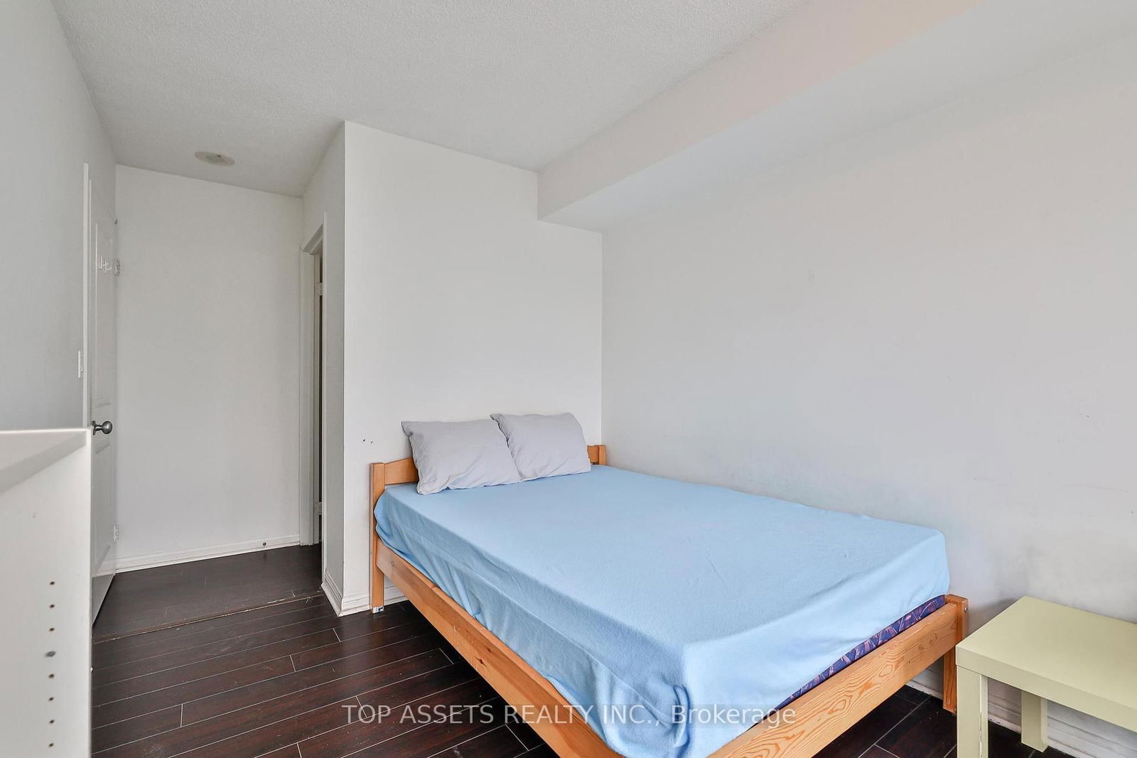 11 St Joseph St, unit 1211 (Main Bedroom) for rent