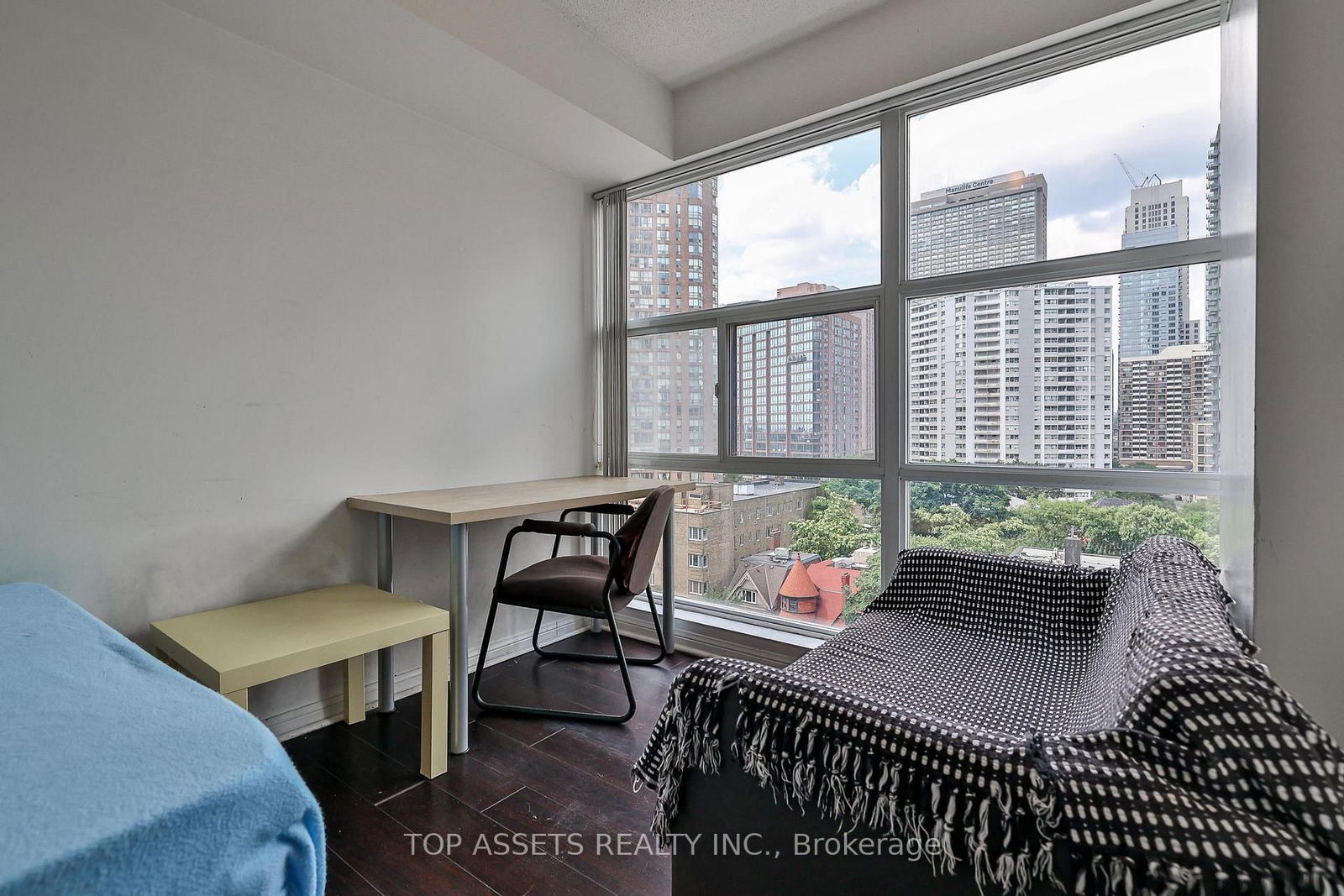 11 St Joseph St, unit 1211 (Main Bedroom) for rent