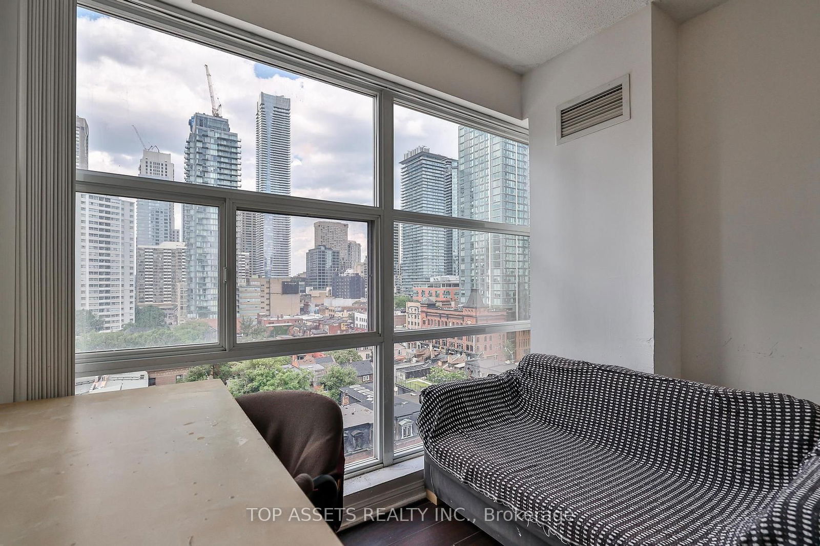 11 St Joseph St, unit 1211 (Main Bedroom) for rent