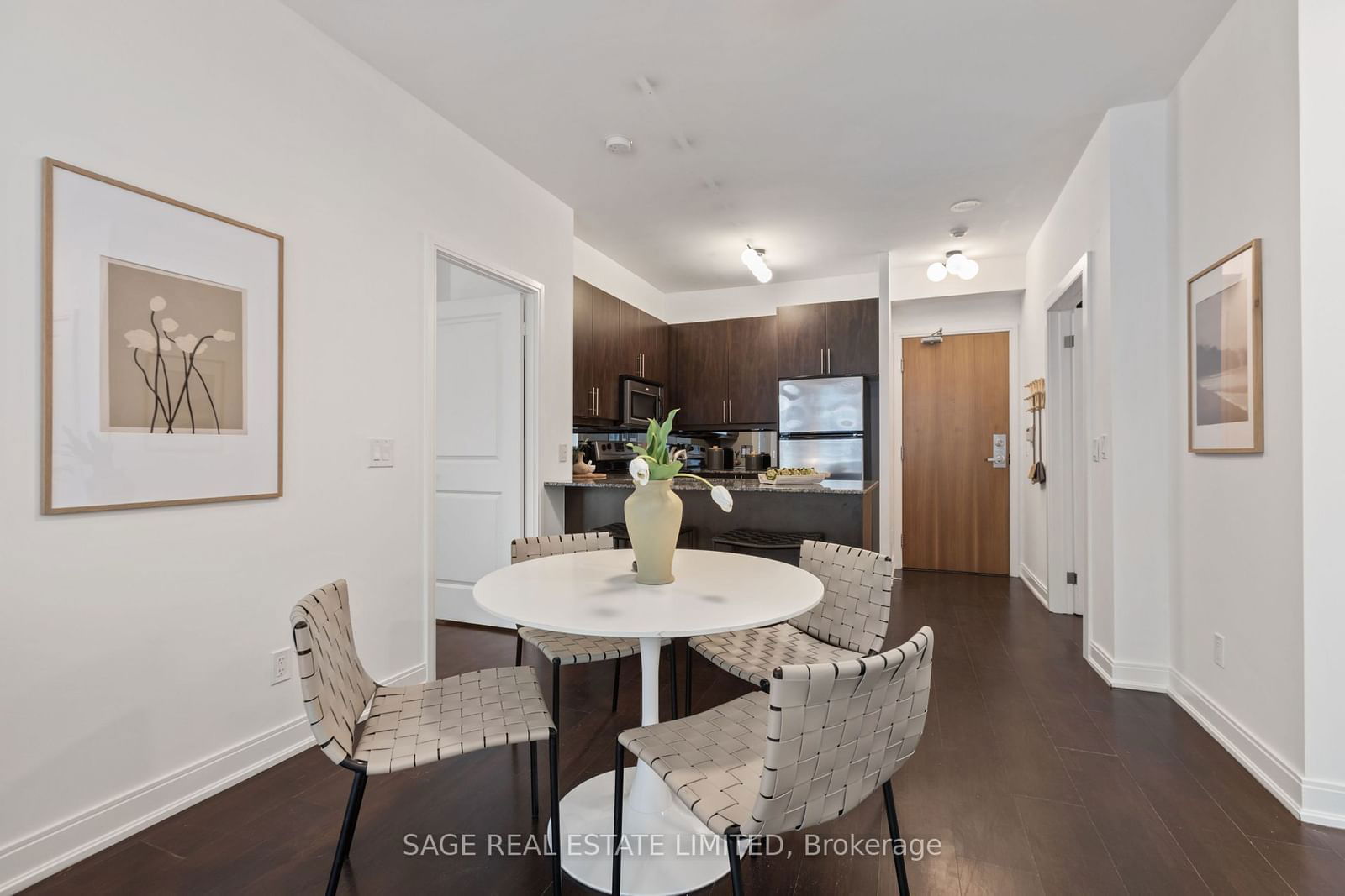 88 Broadway Ave, unit 406 for sale