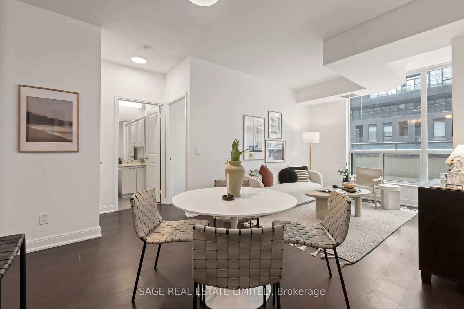 88 Broadway Ave, unit 406 for sale