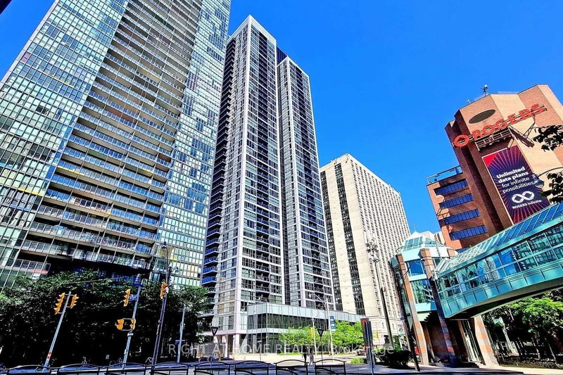 28 Ted Rogers Way, unit 2211 for rent