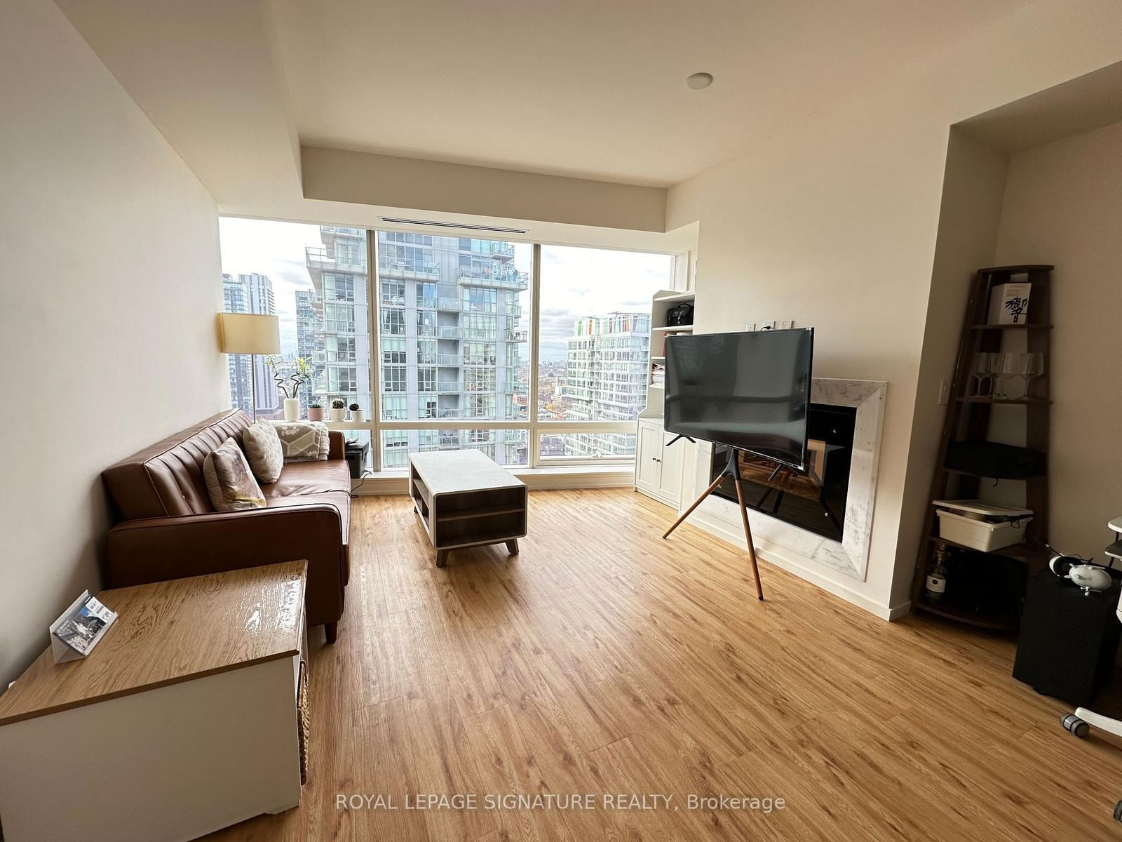 180 University Ave, unit 3104 for rent