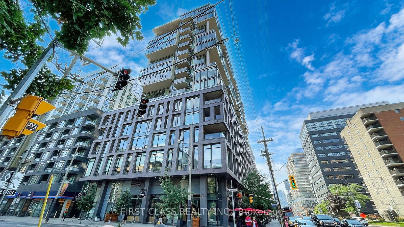 111 Bathurst St, unit 912 for sale