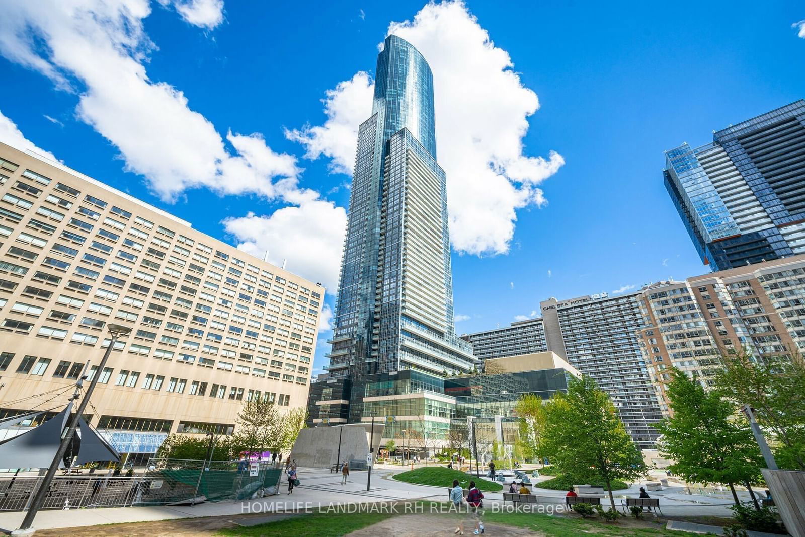 386 Yonge St, unit 512 for rent