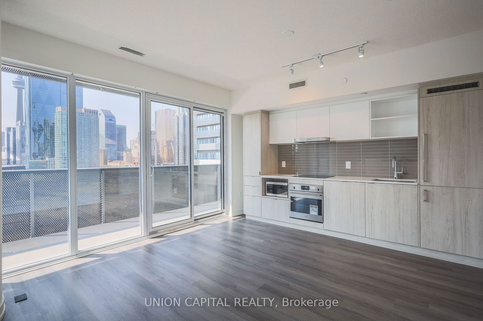 138 Downes St, unit 1511 for rent