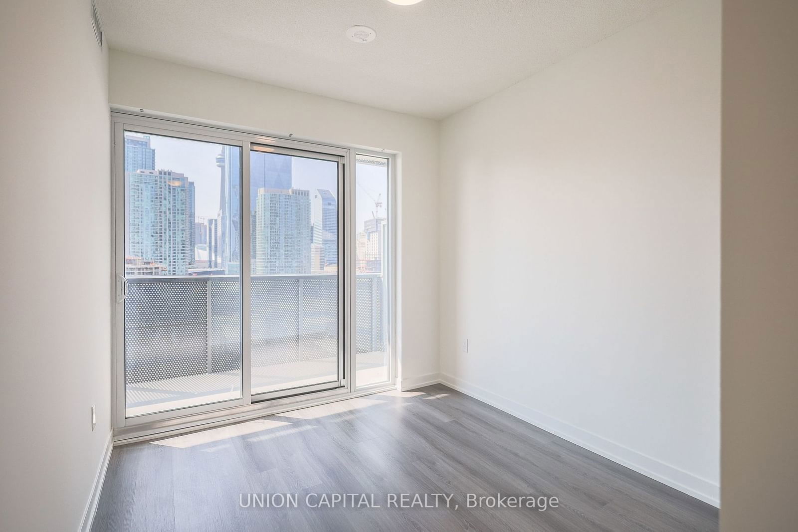 138 Downes St, unit 1511 for rent