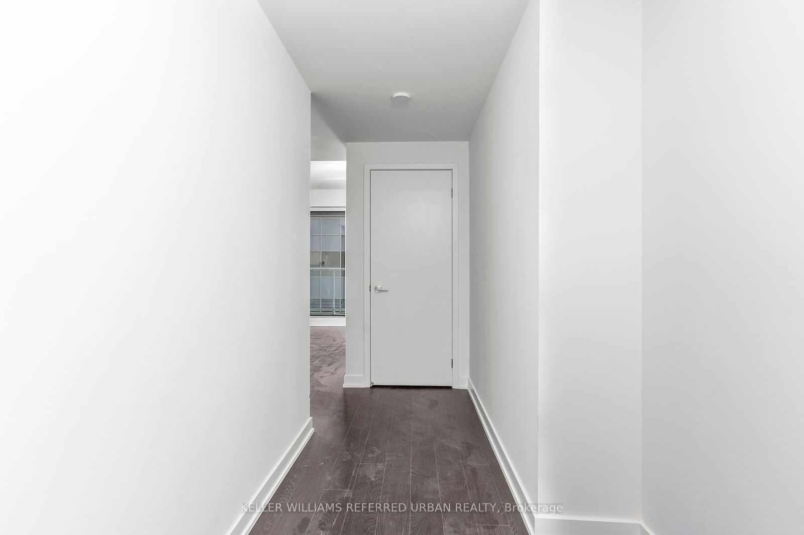 230 Simcoe St, unit 2813 for rent