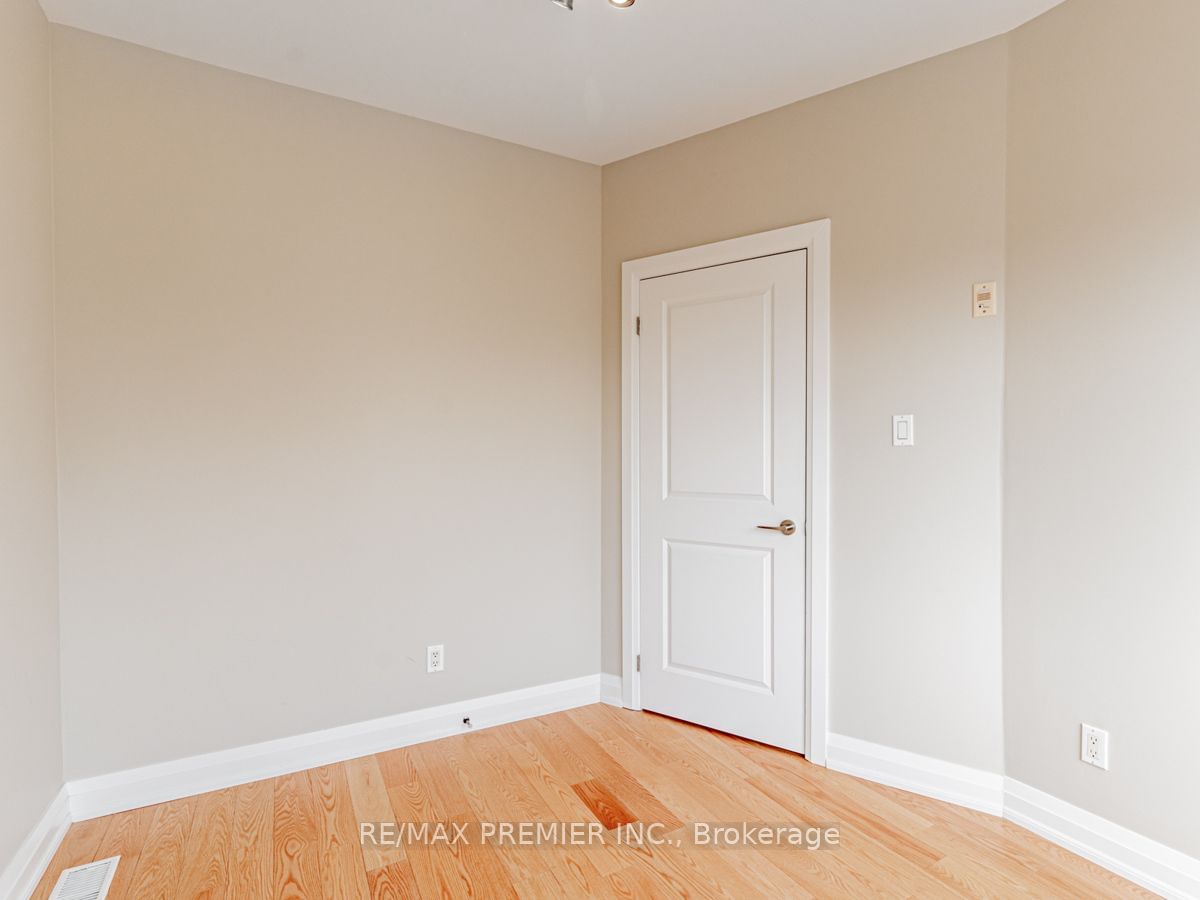 473 Dupont St, unit 5 for sale