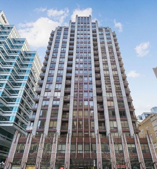 85 Bloor St E, unit 1406 for sale