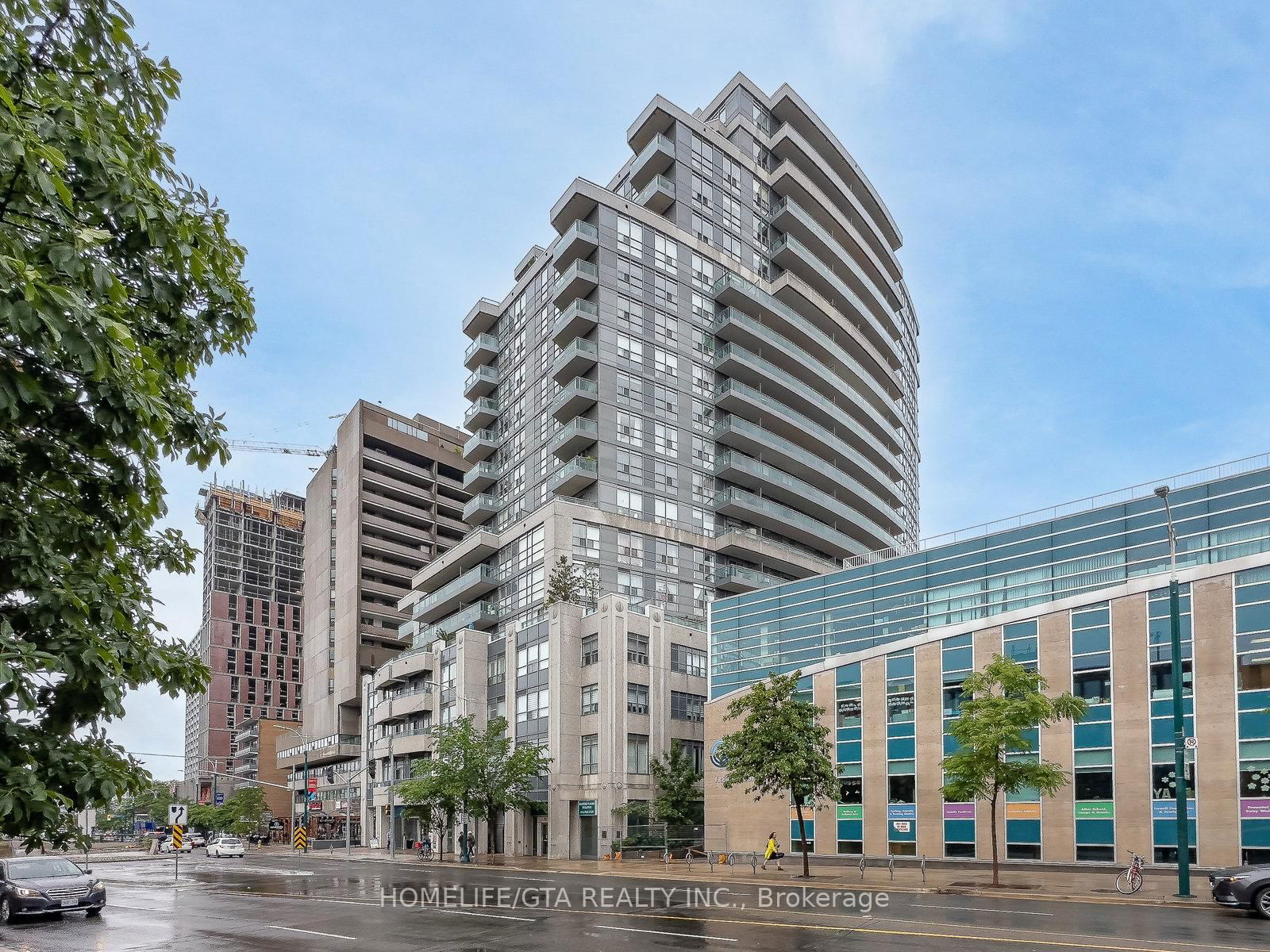 736 Spadina Ave, unit 1801 for rent