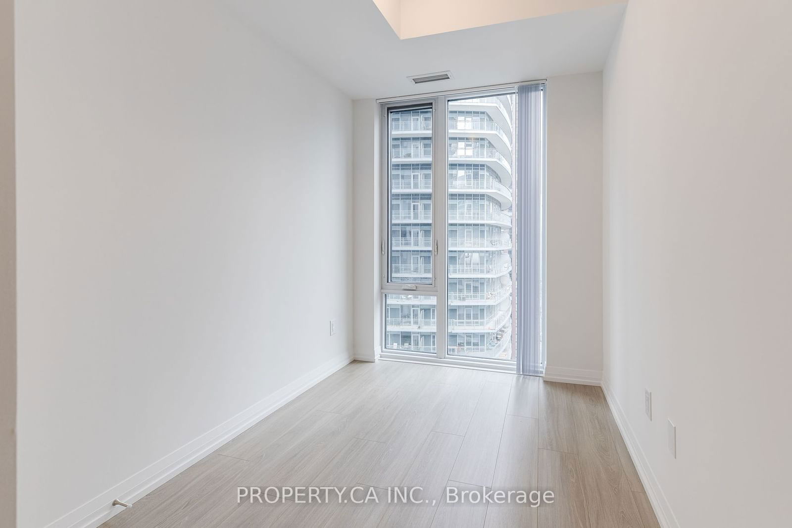 8 Widmer St, unit 2709 for rent