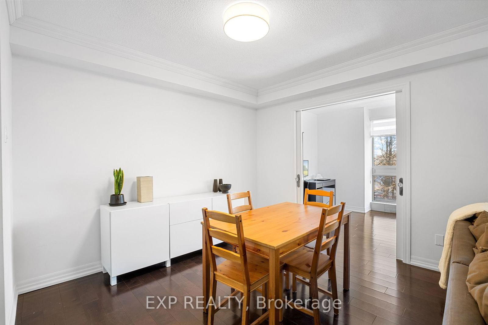 63 St Clair Ave W, unit 605 for sale