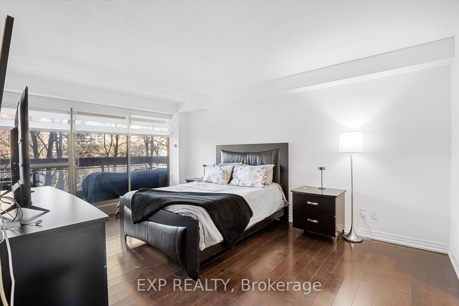 63 St Clair Ave W, unit 605 for sale