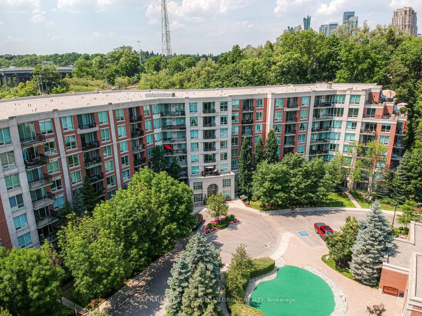 Hillside At York Mills II Condos, North York, Toronto