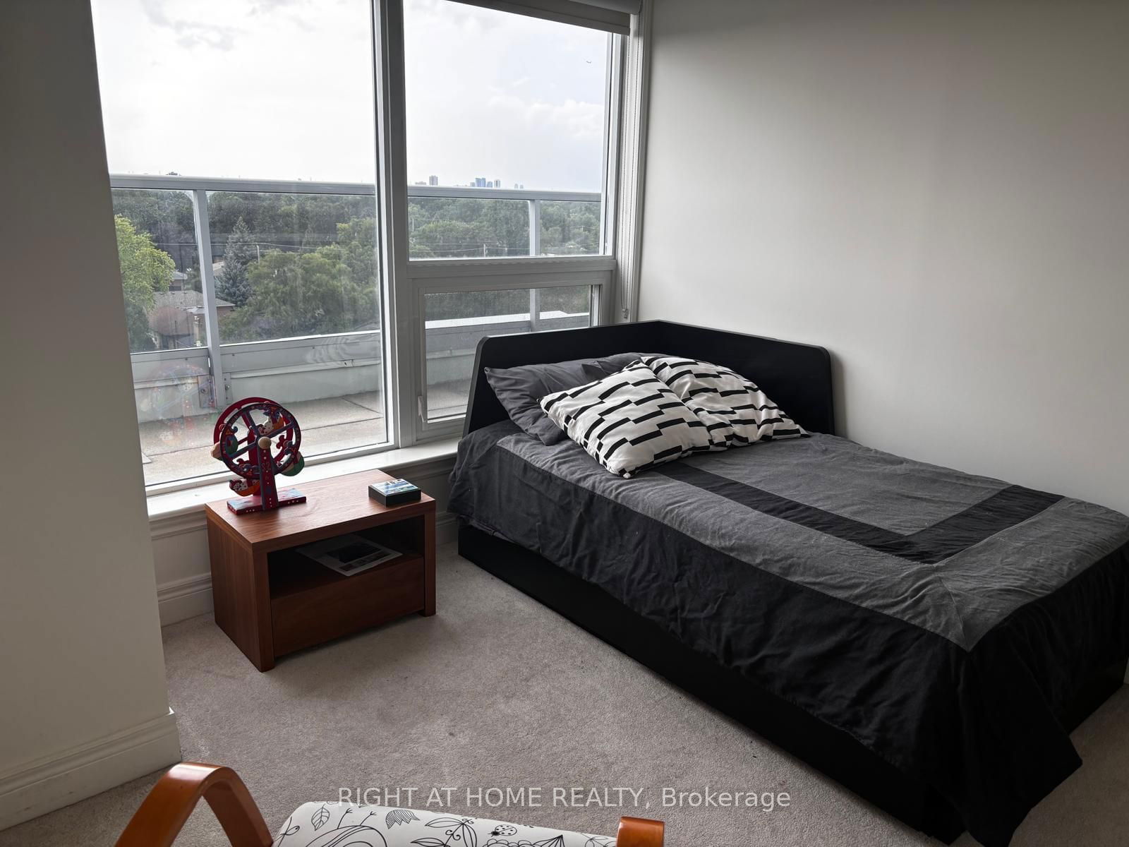 701 Sheppard Ave W, unit 712 for rent