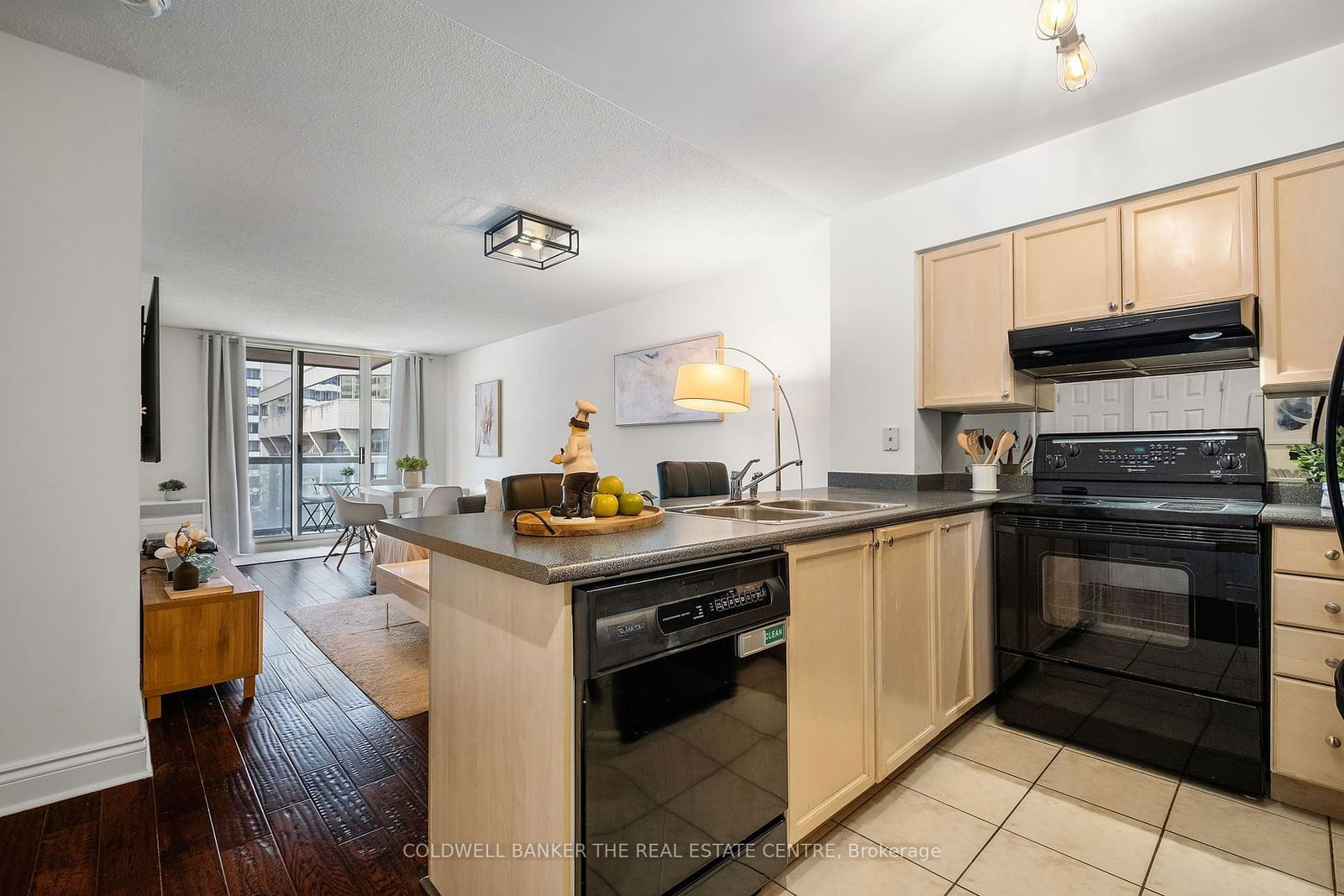 253 Merton St N, unit 510 for sale