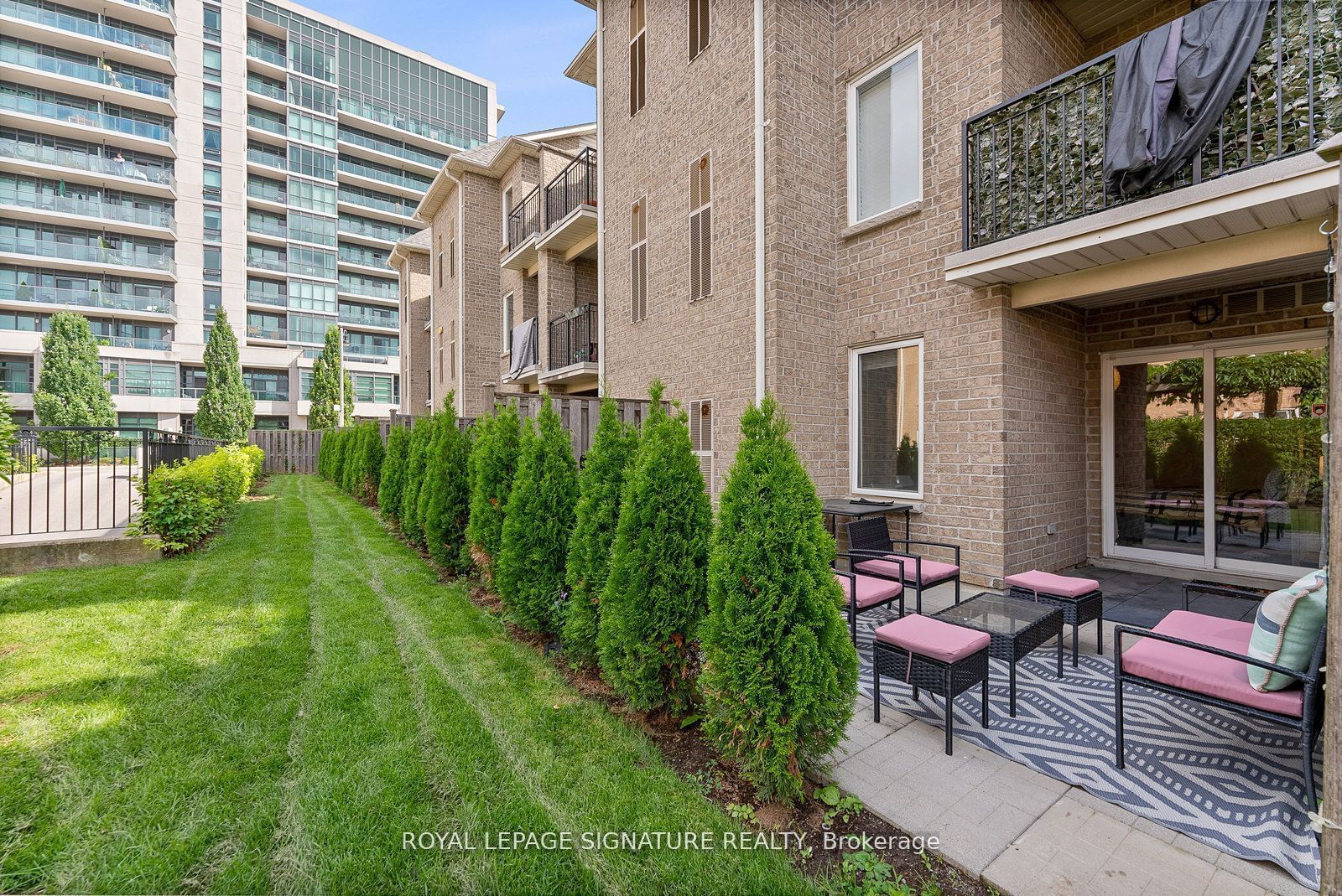 Hyde Park Townhouses, East York, Toronto