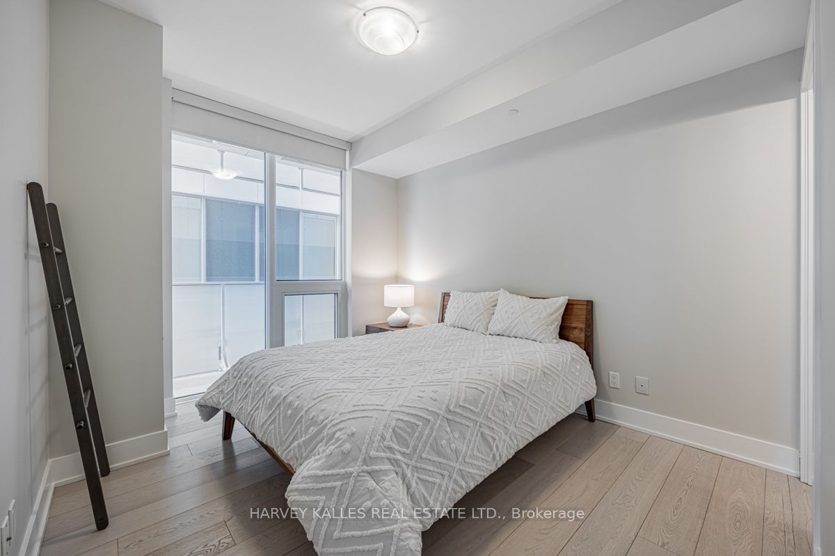 200 Bloor St W, unit 1001 for rent