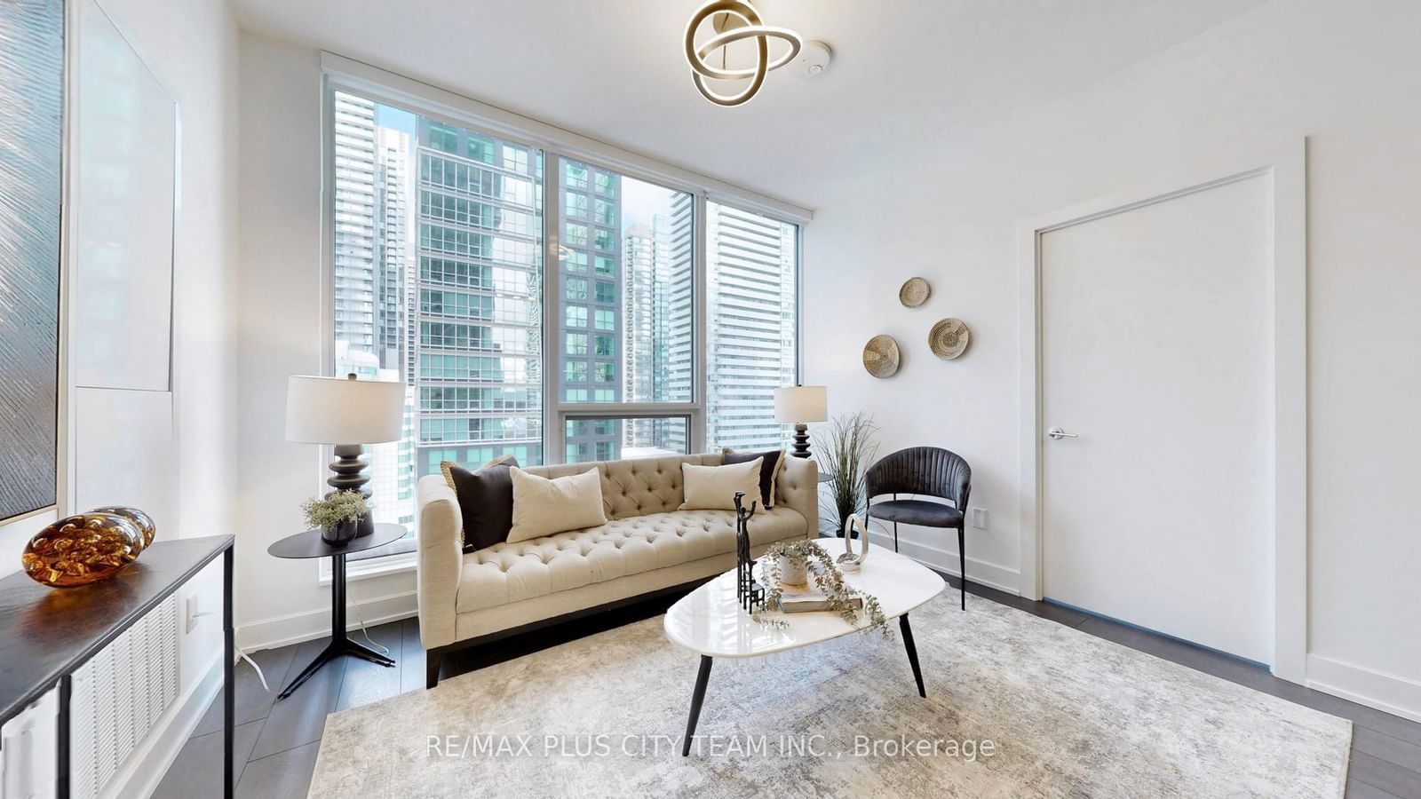 35 Mercer St, unit 1613 for sale