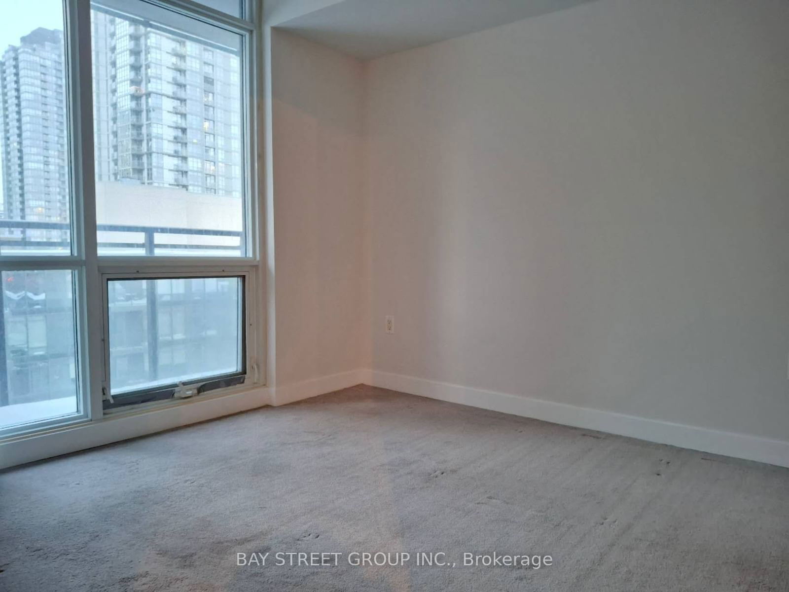 15 Fort York Blvd, unit 1007 for sale