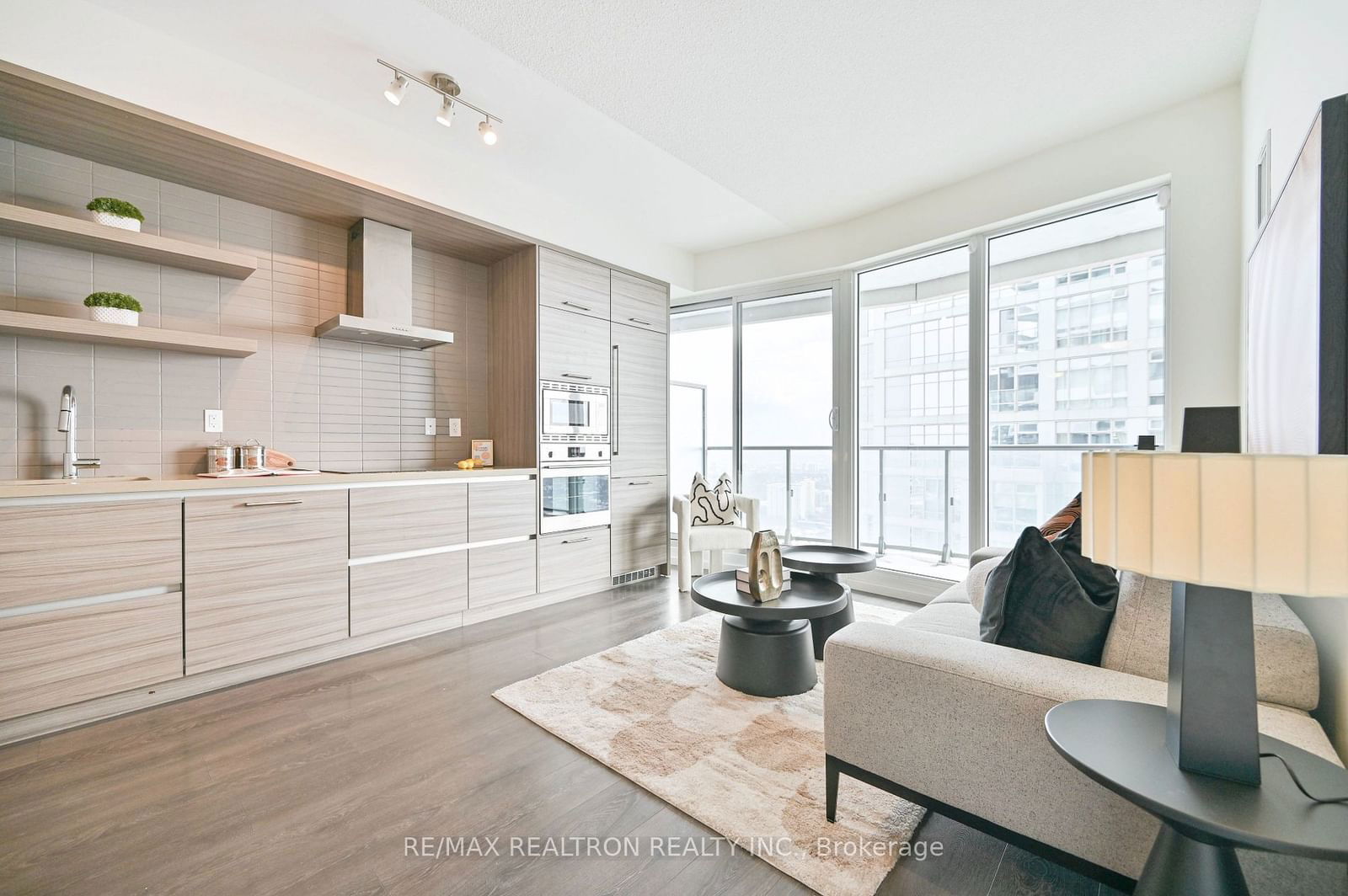 2221 Yonge St, unit 4205 for sale