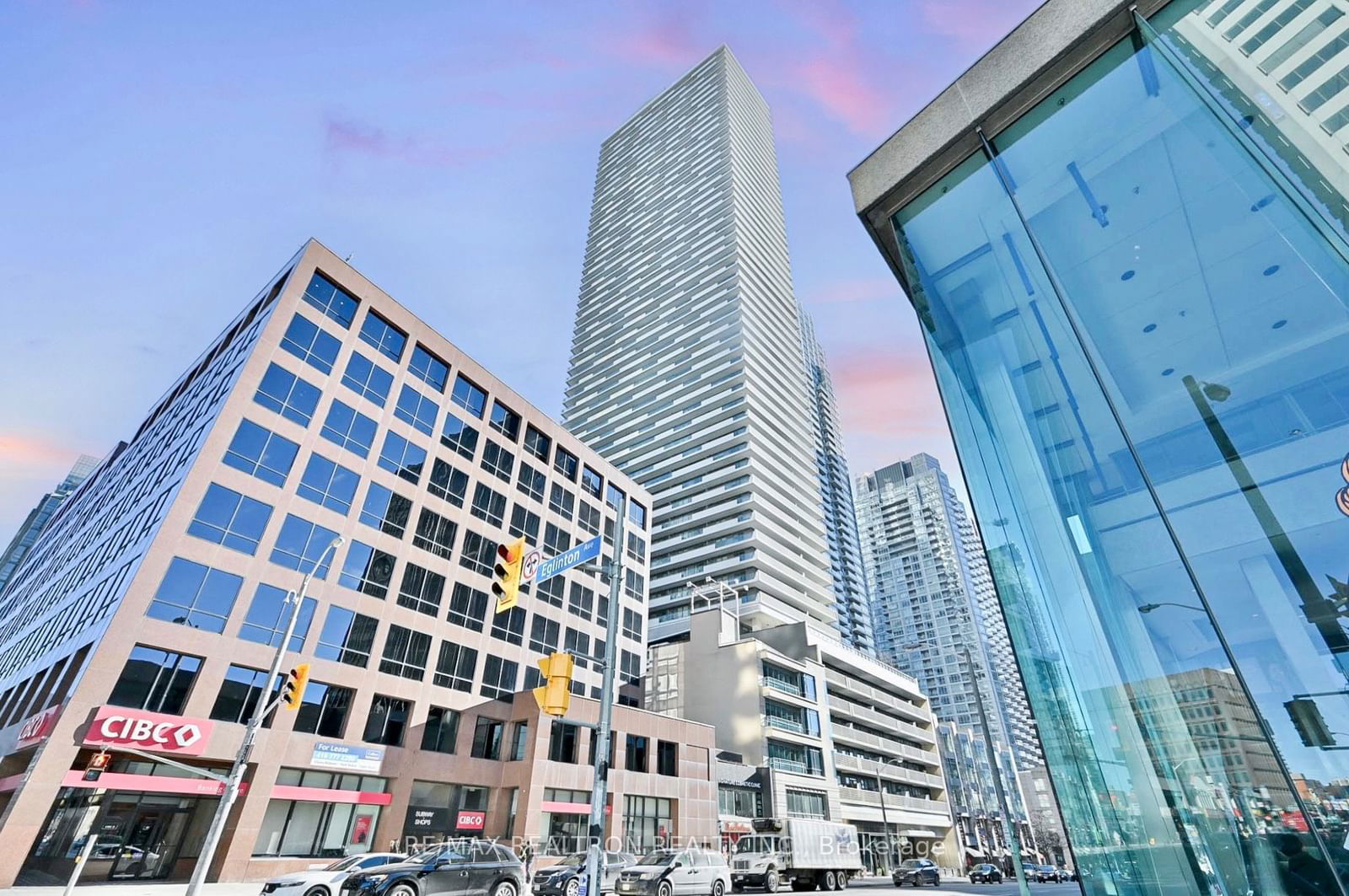 2221 Yonge St, unit 4205 for sale