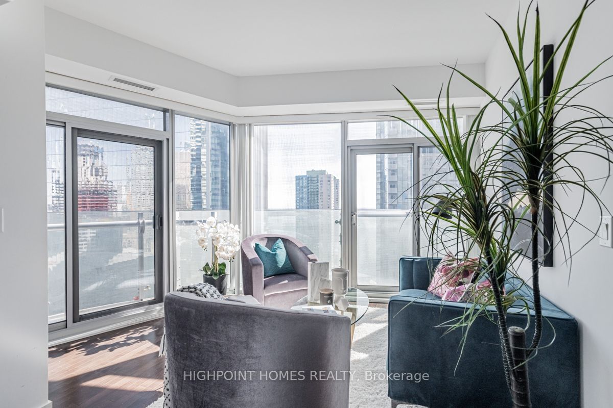 14 York St, unit 2202 for sale