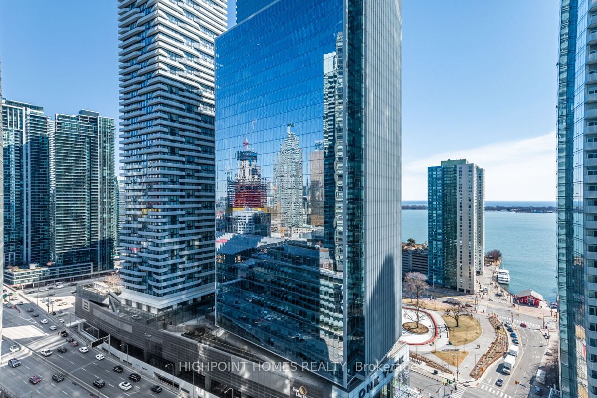 14 York St, unit 2202 for sale