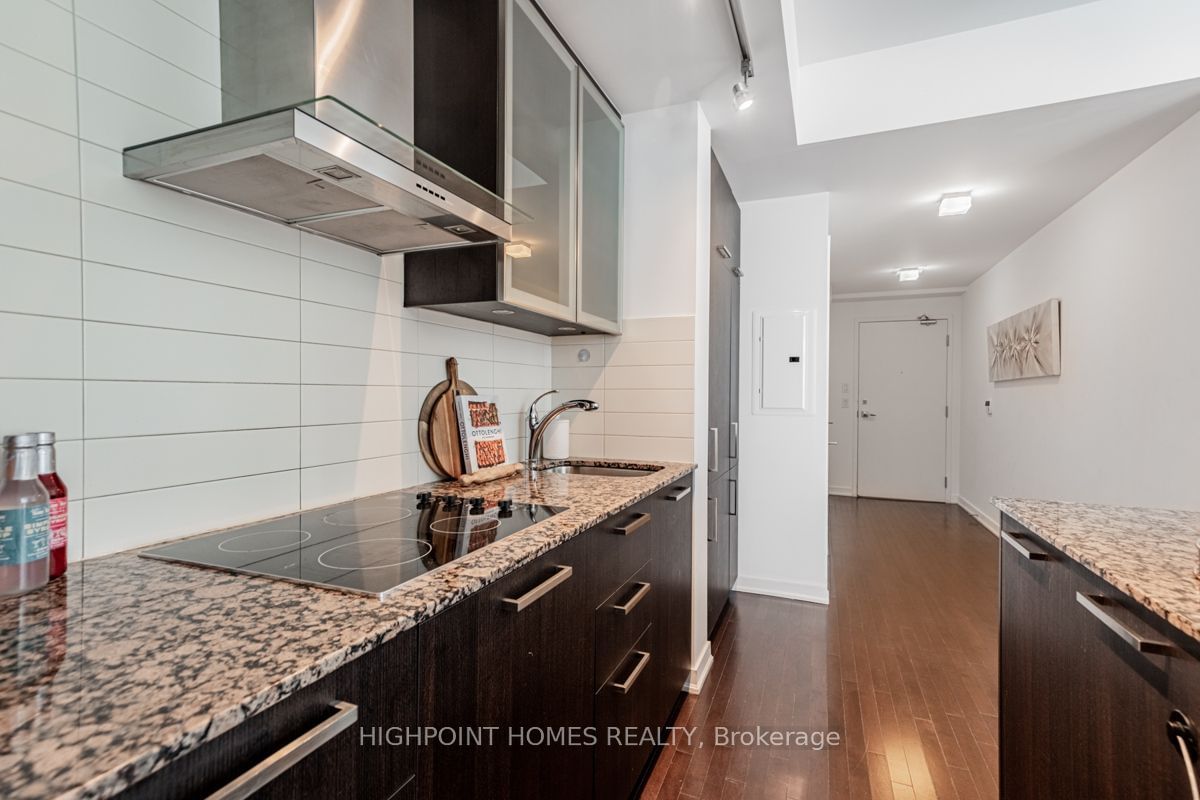 14 York St, unit 2202 for sale