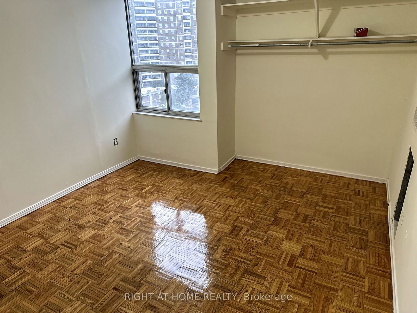 20 Edgecliff Gfwy, unit 1403 for rent