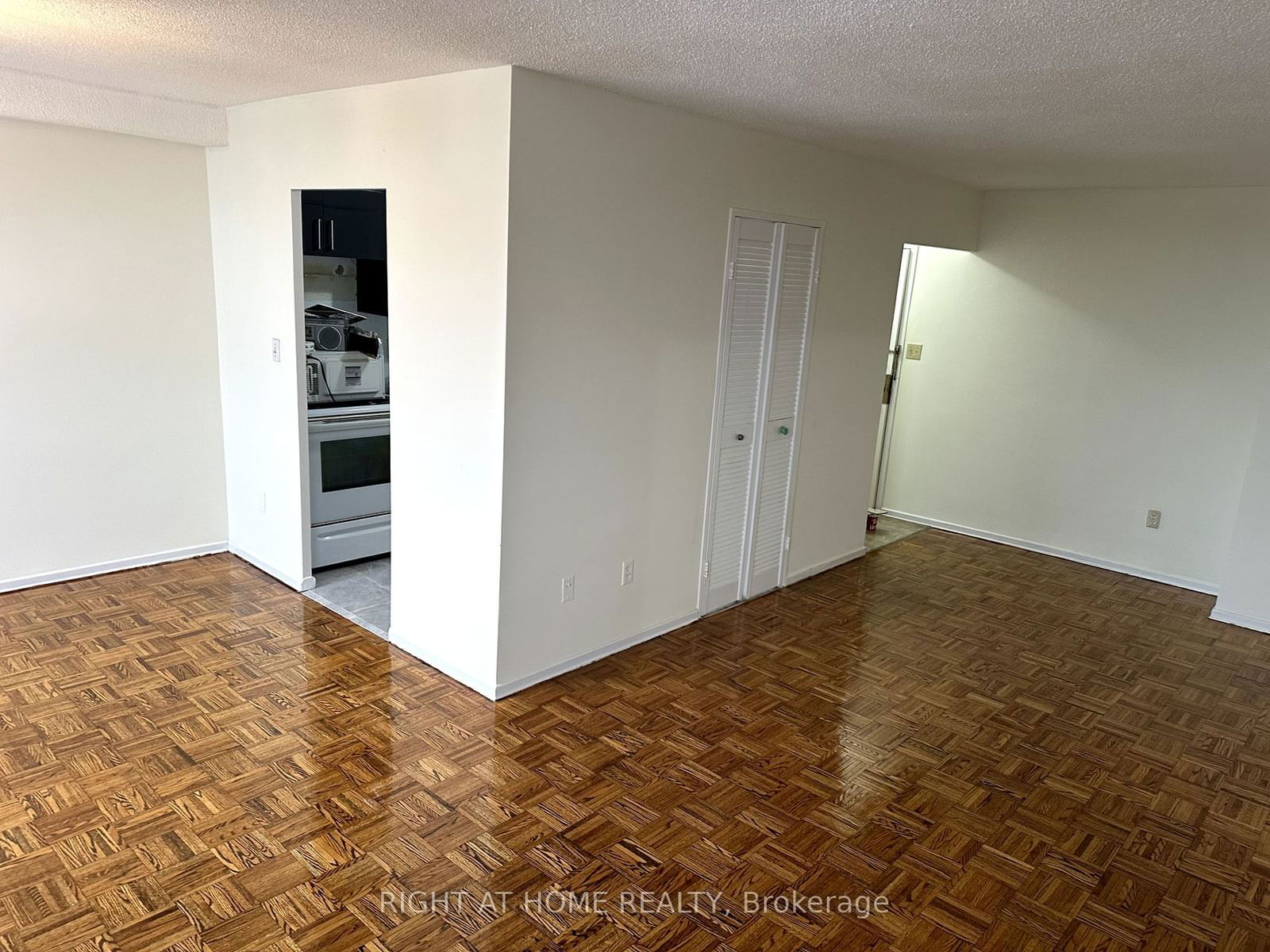 20 Edgecliff Gfwy, unit 1403 for rent