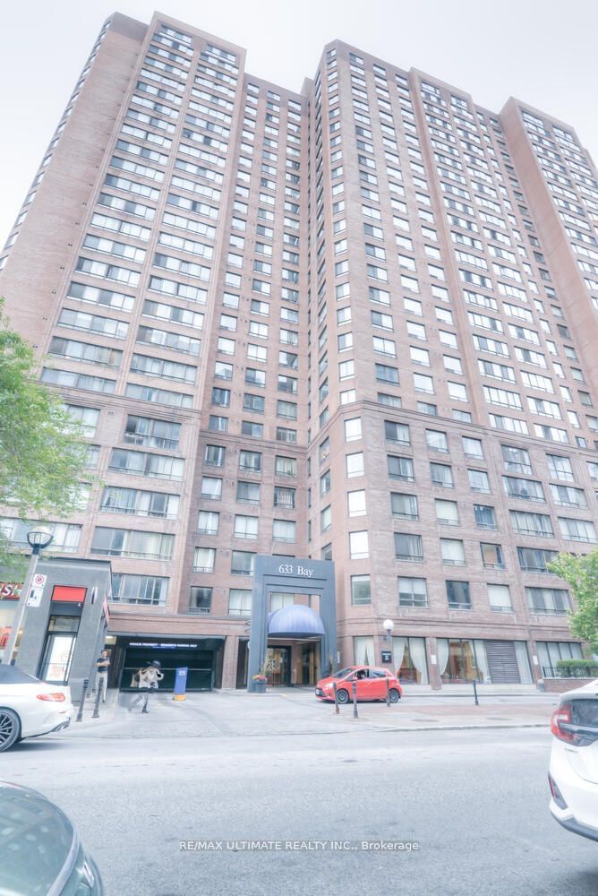 633 Bay St, unit 406 for rent