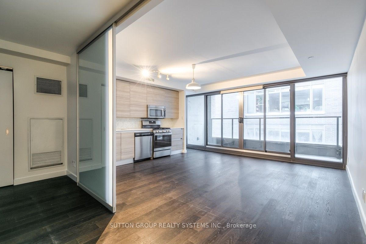 111 Bathurst St, unit 523 for sale