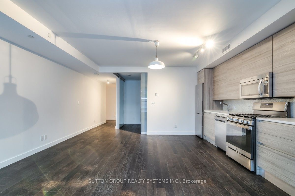 111 Bathurst St, unit 523 for sale