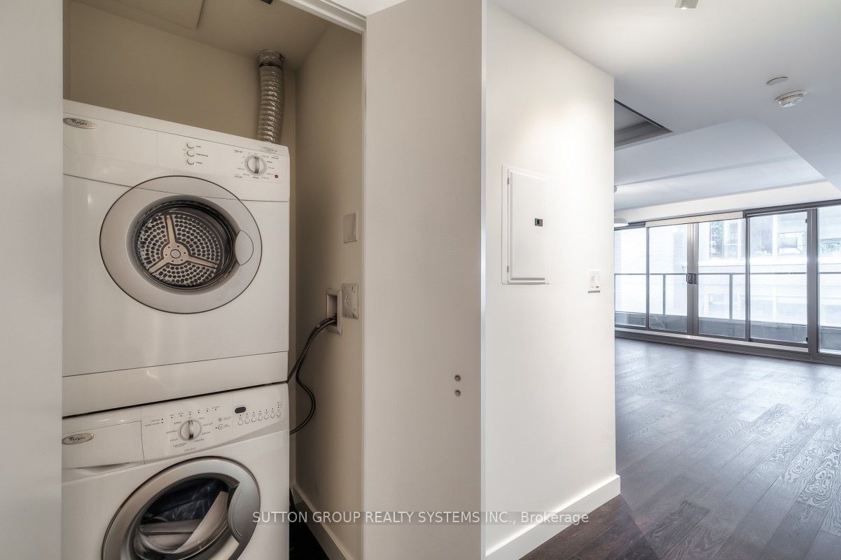 111 Bathurst St, unit 523 for sale