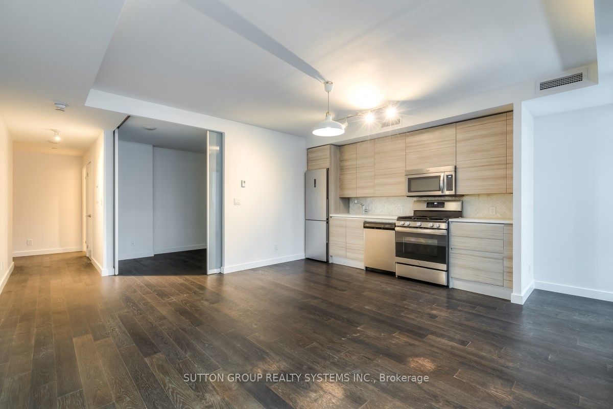 111 Bathurst St, unit 523 for sale