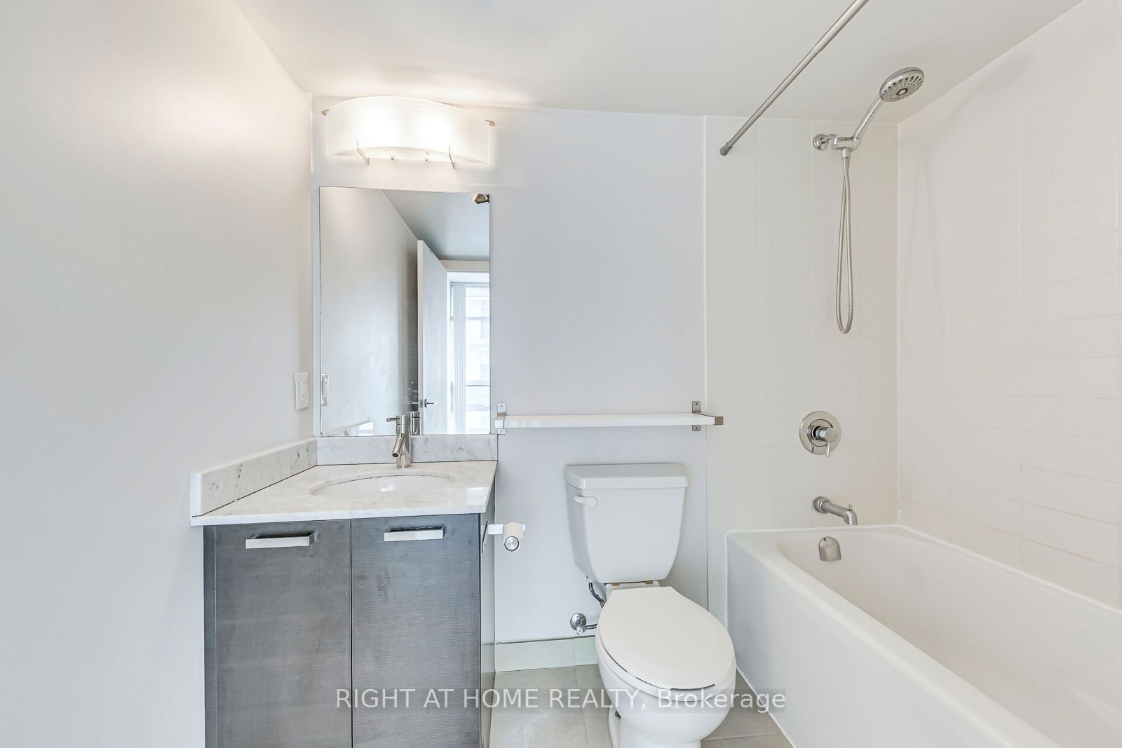 36 Lisgar St, unit 1515W for rent