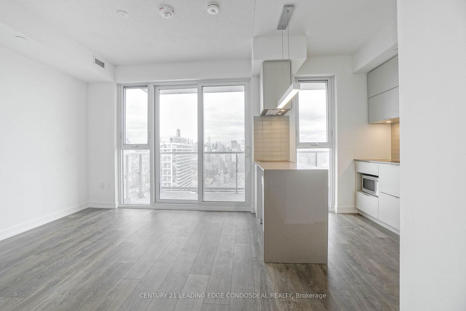 15 Lower Jarvis St, unit 2911 for rent