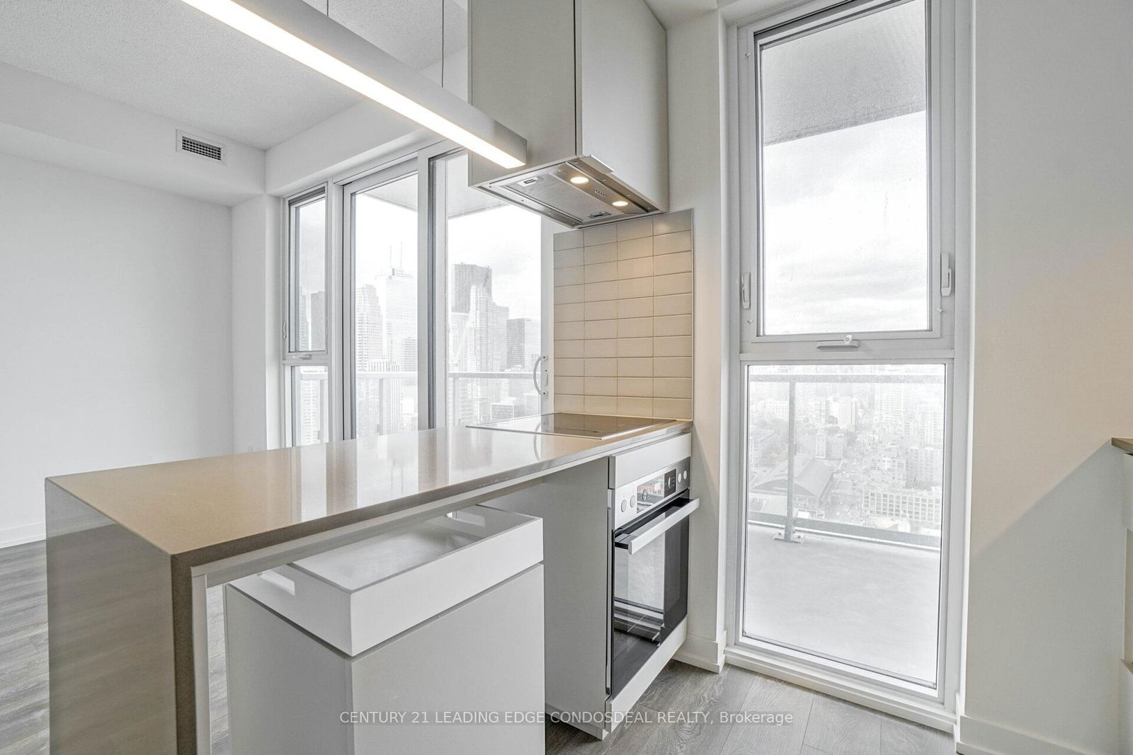 15 Lower Jarvis St, unit 2911 for rent