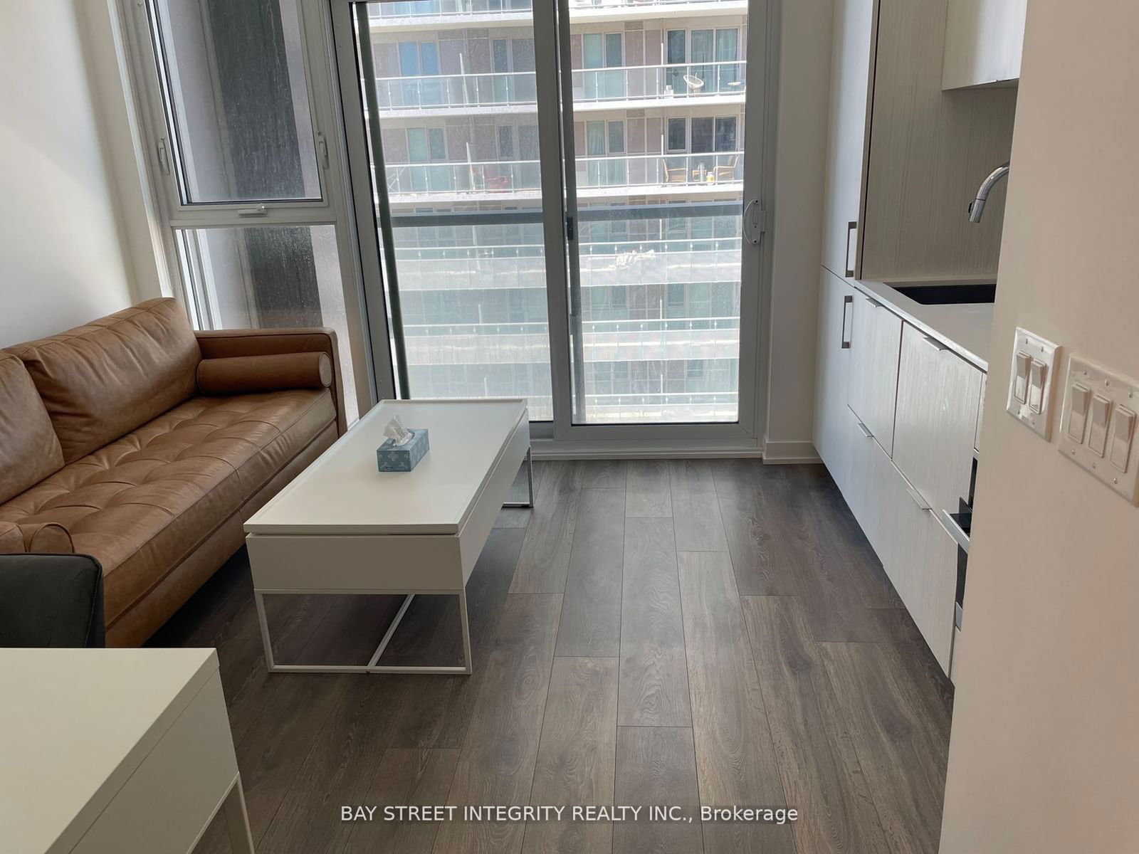 20 Richardson St, unit 811 for rent