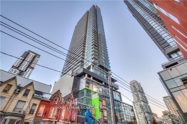 290 Adelaide St W, unit 2212 for rent