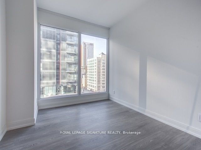 181 Dundas St E, unit 905 for rent