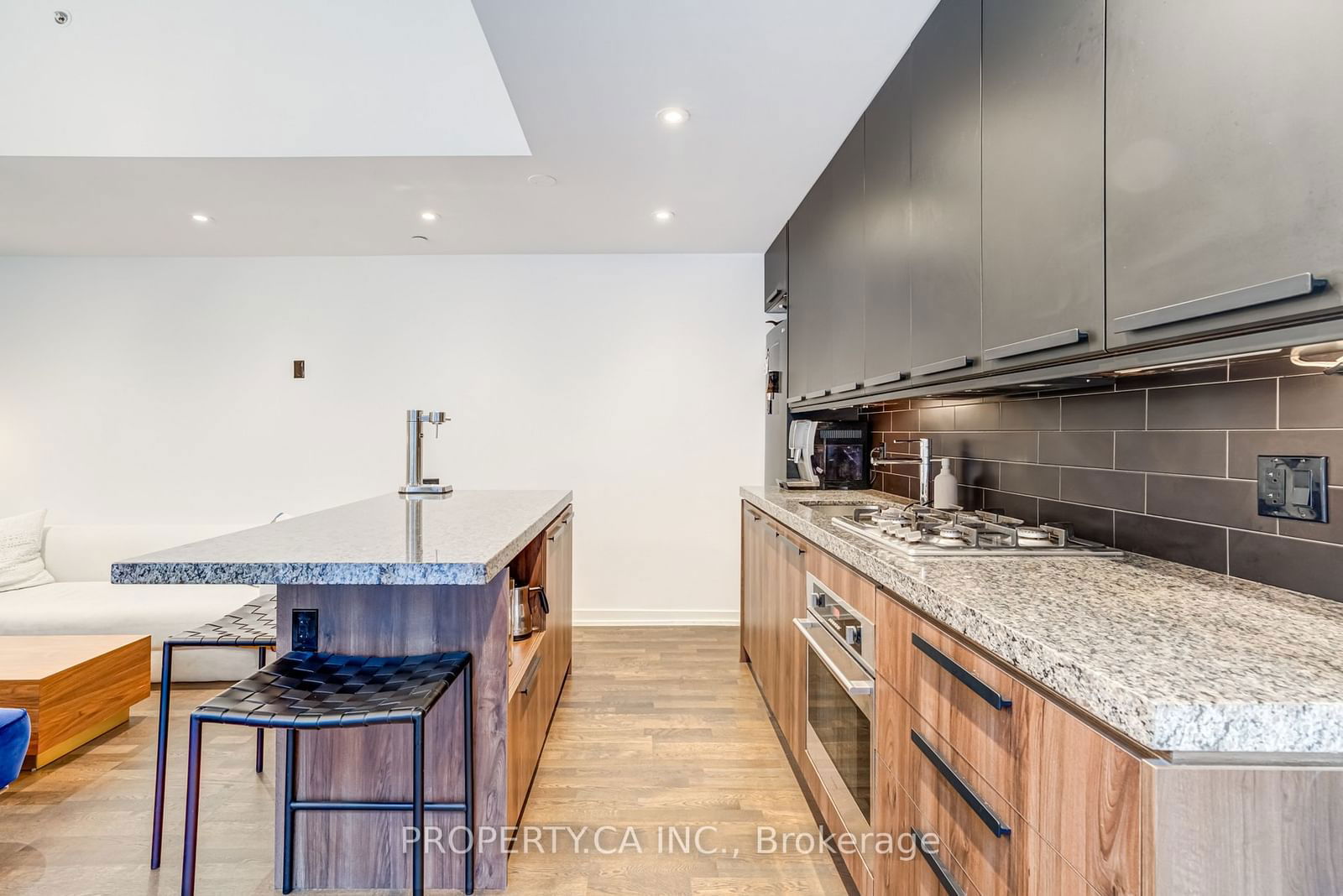 461 Adelaide St, unit 103 for rent