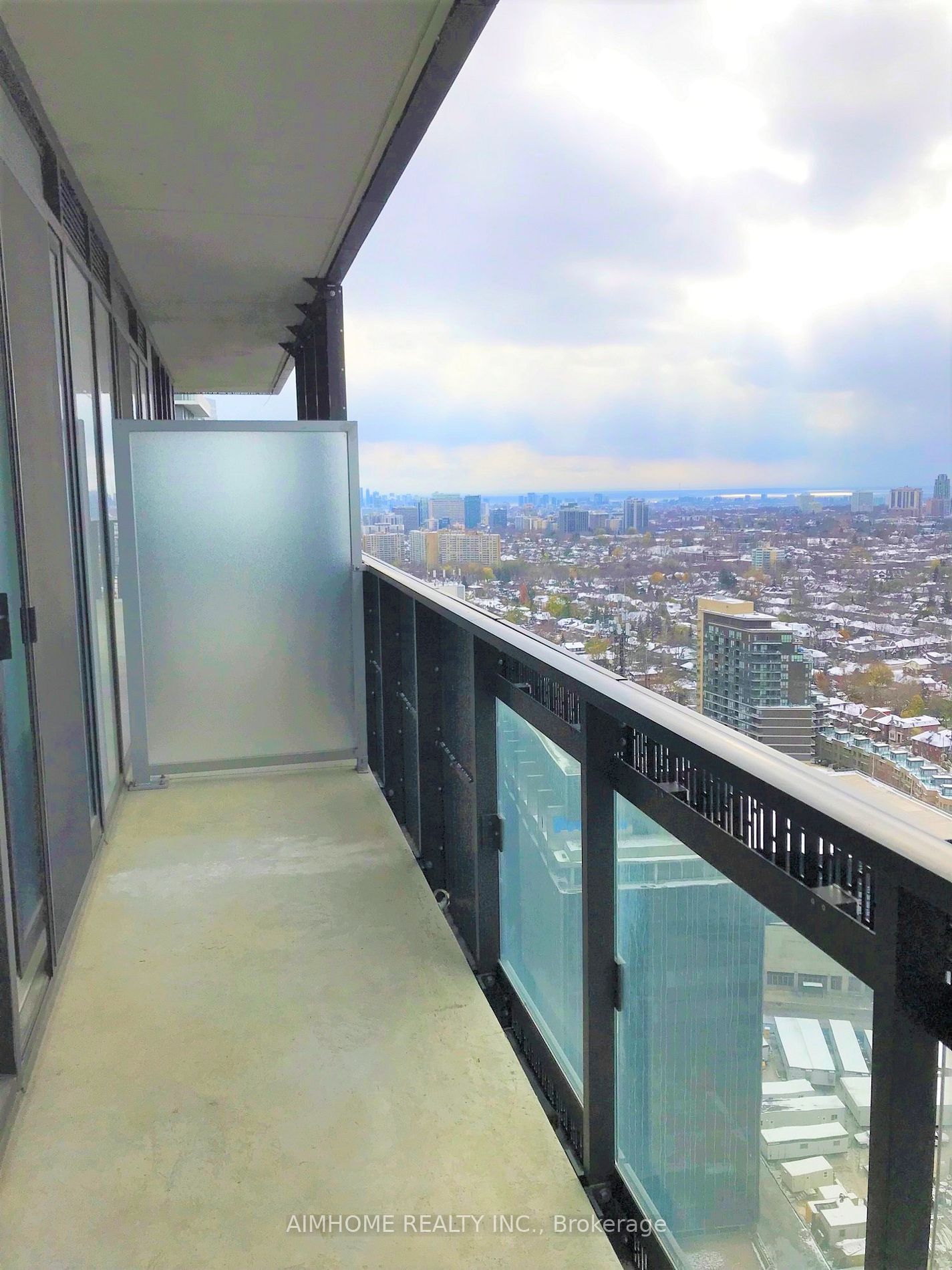 8 Eglinton Ave E, unit 2703 for rent