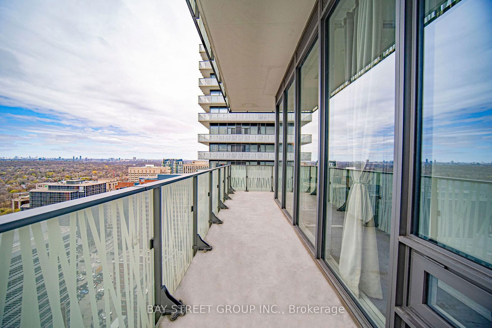 42 Charles St E, unit 2908 for sale